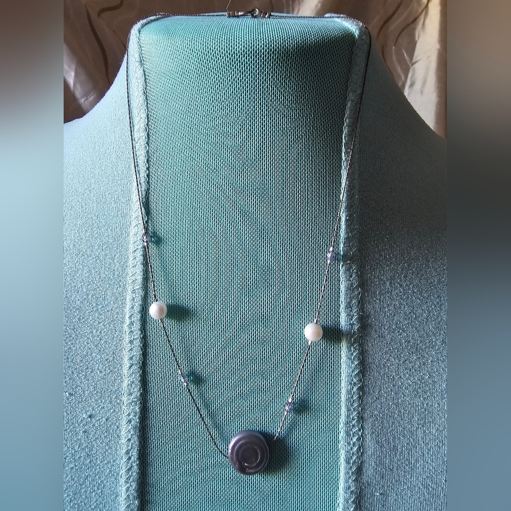 Elegant Pearl and Bead Necklace